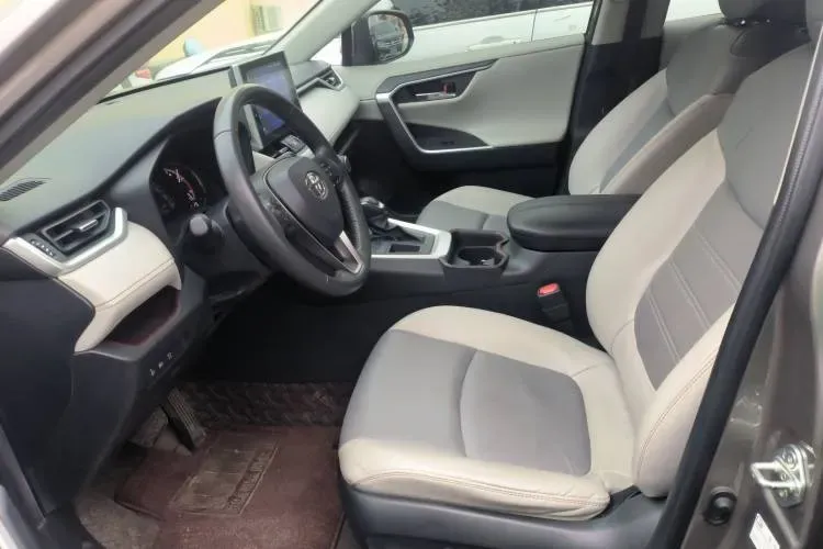 2021 Toyota RAV4 2.0L 171HP L4 CVT,autocango,china used car exporter,china ev exporter,chinese used car exporter,chinese used ev exporter