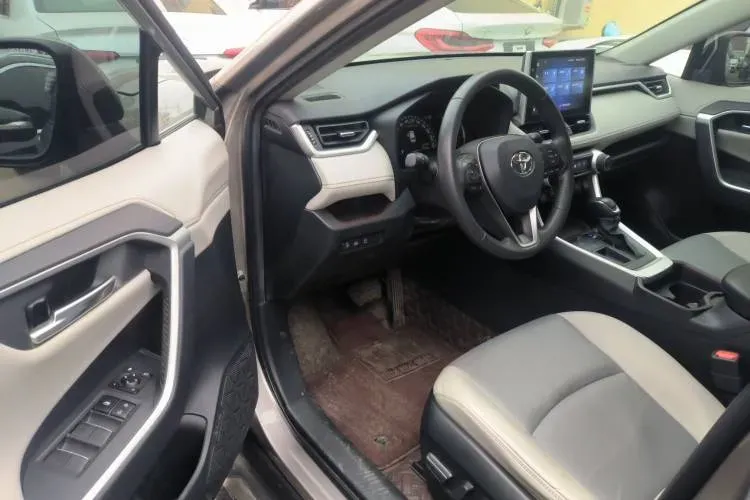 2021 Toyota RAV4 2.0L 171HP L4 CVT,autocango,china used car exporter,china ev exporter,chinese used car exporter,chinese used ev exporter