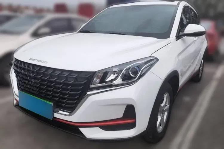 2022 DongFeng Fengon Fengon 500 1.5L 116HP L4 CVT,autocango,china used car exporter,china ev exporter,chinese used car exporter,chinese used ev exporter