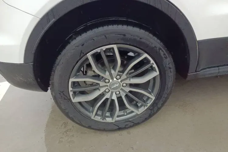 2018 Landwind X7 1.5T 163HP L4 8AT,autocango,china used car exporter,china ev exporter,chinese used car exporter,chinese used ev exporter