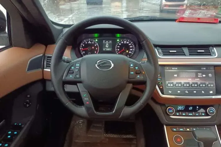 2018 Landwind X7 1.5T 163HP L4 8AT,autocango,china used car exporter,china ev exporter,chinese used car exporter,chinese used ev exporter