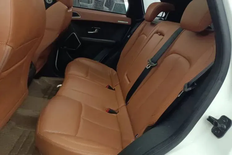 2018 Landwind X7 1.5T 163HP L4 8AT,autocango,china used car exporter,china ev exporter,chinese used car exporter,chinese used ev exporter