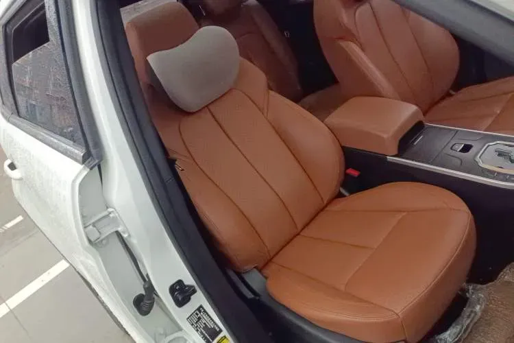 2018 Landwind X7 1.5T 163HP L4 8AT,autocango,china used car exporter,china ev exporter,chinese used car exporter,chinese used ev exporter