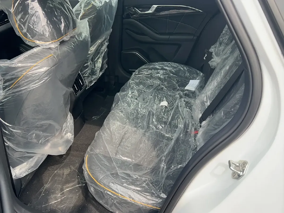 2022 Bestune B70S 1.5T 169HP L4 7DCT,autocango,china used car exporter,china ev exporter,chinese used car exporter,chinese used ev exporter