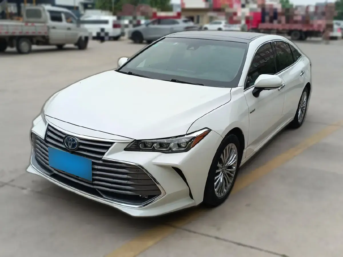 2019 Toyota Avalon 2.5L 178HP L4 E-CVT Hybrid