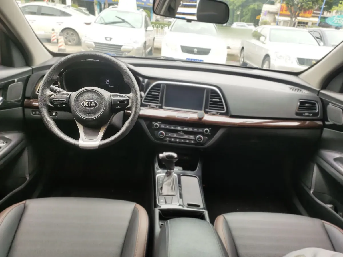 2017 Kia Cachet 1.8L 143HP L4 6AT,autocango,china used car exporter,china ev exporter,chinese used car exporter,chinese used ev exporter