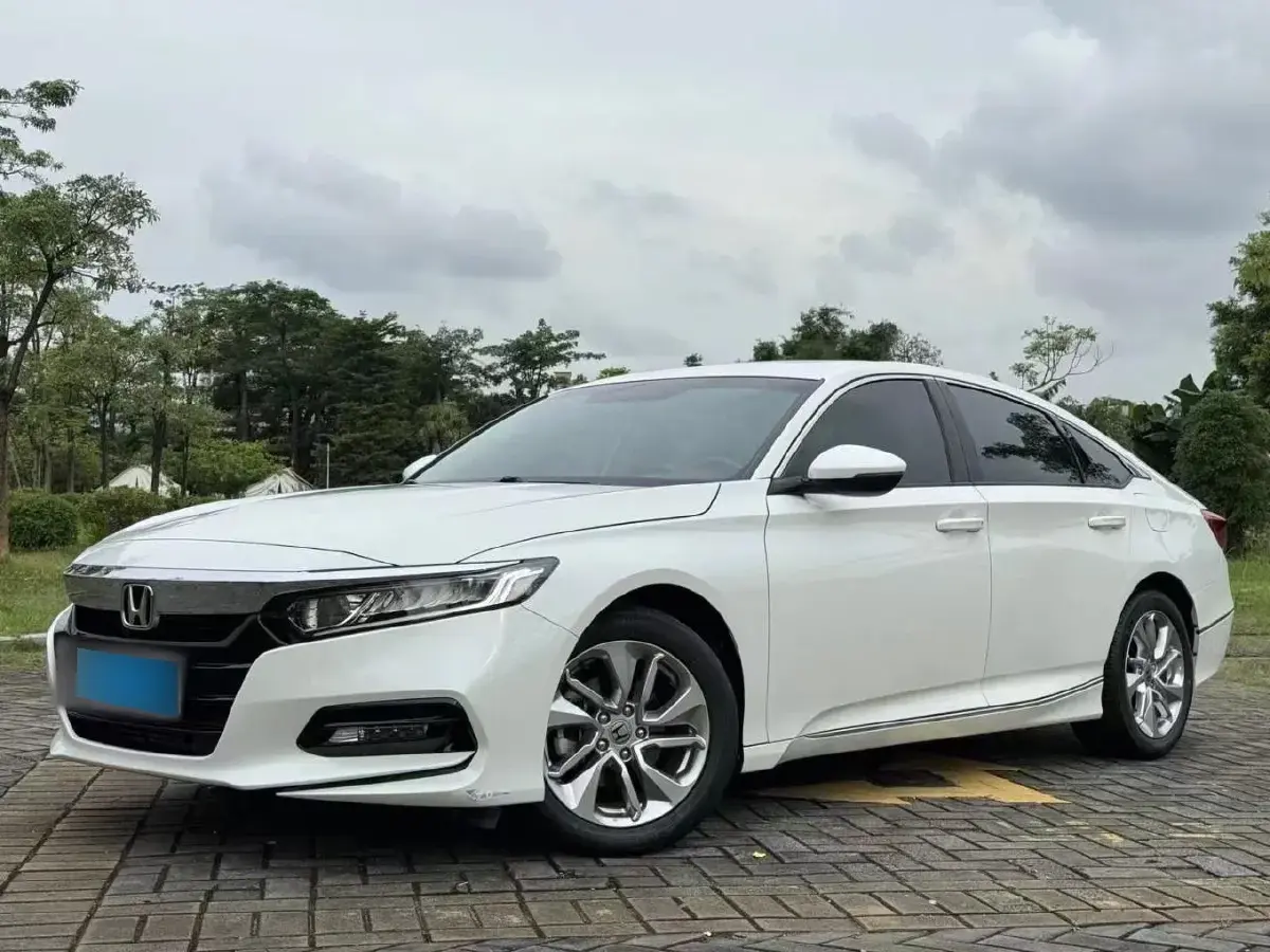 2018 Honda Accord 1.5T 194HP L4 CVT