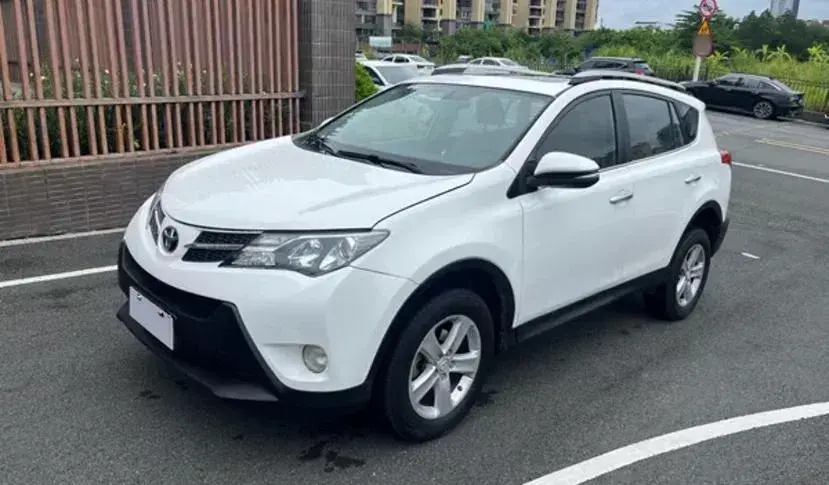 2013 Toyota RAV4 2.0L 147HP L4 CVT