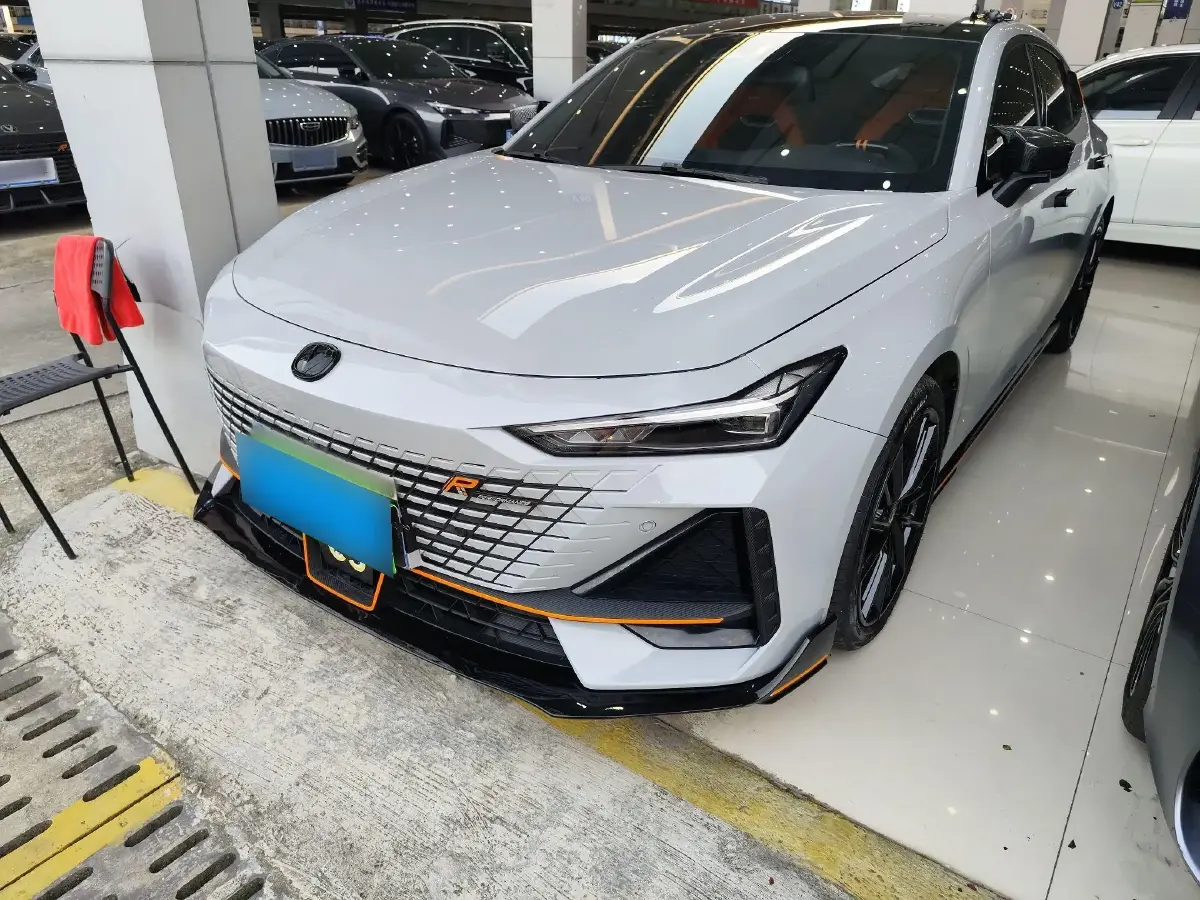 2023 ChangAn UNI-V 1.5T 188HP L4 7DCT