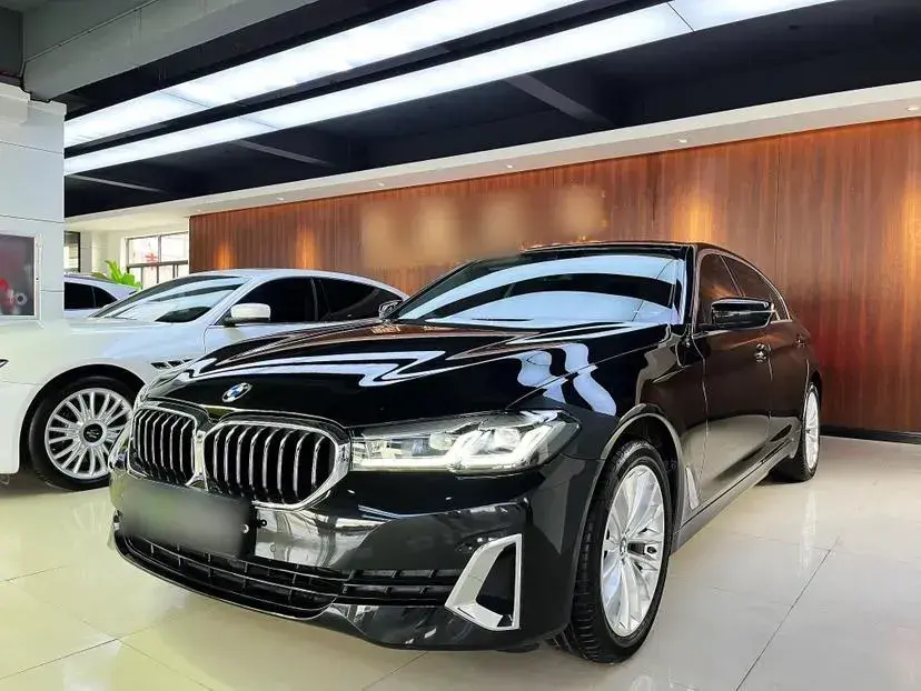 2022 BMW 5 Series 2.0T 184HP L4 8AT