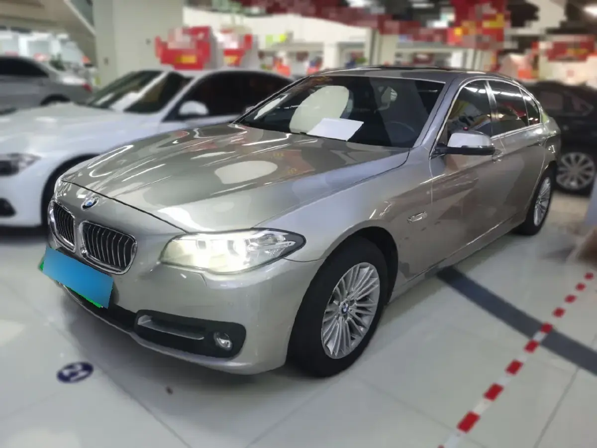 2014 BMW 5 Series 2.0T 218HP L4 8AT