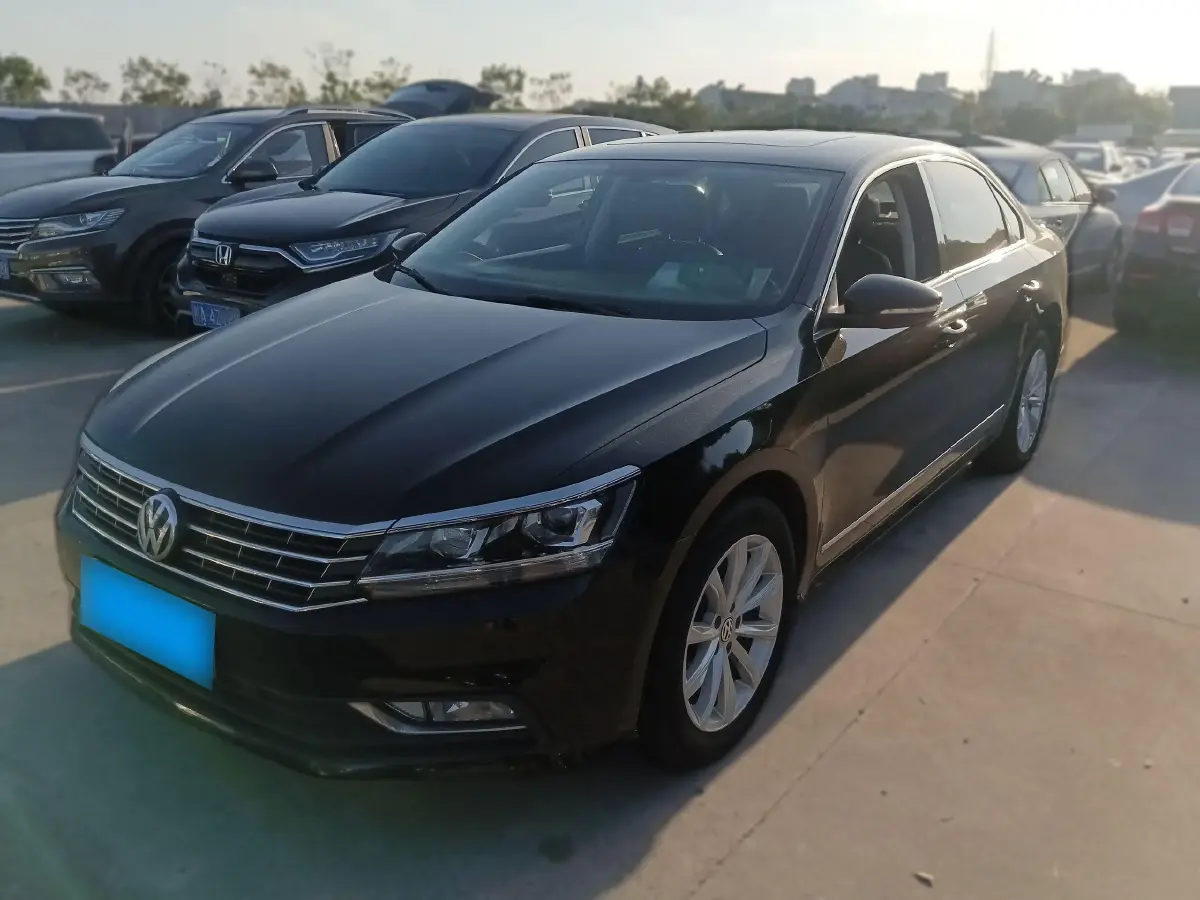 2017 Volkswagen Passat 1.8T 180HP L4 7DCT