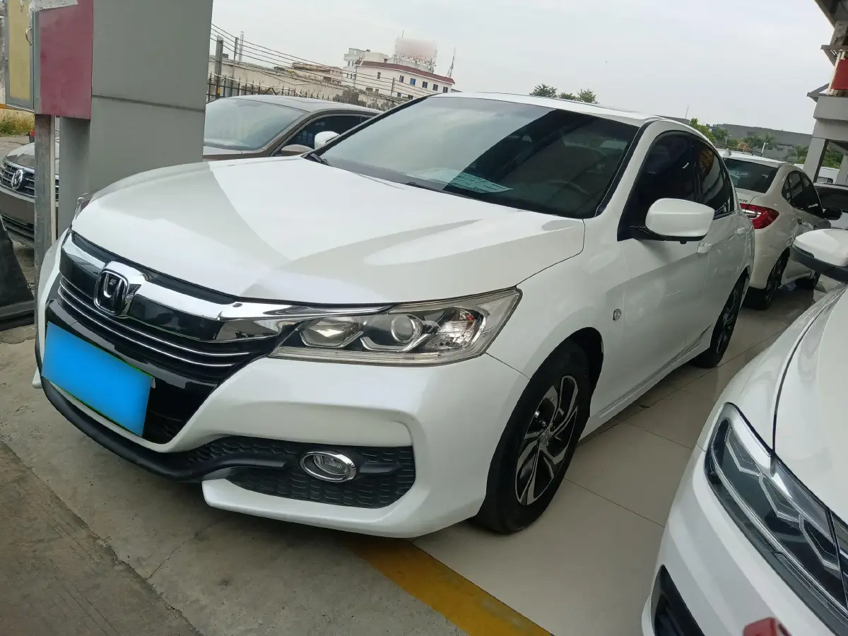 2016 Honda Accord 2.0L 155HP L4 CVT