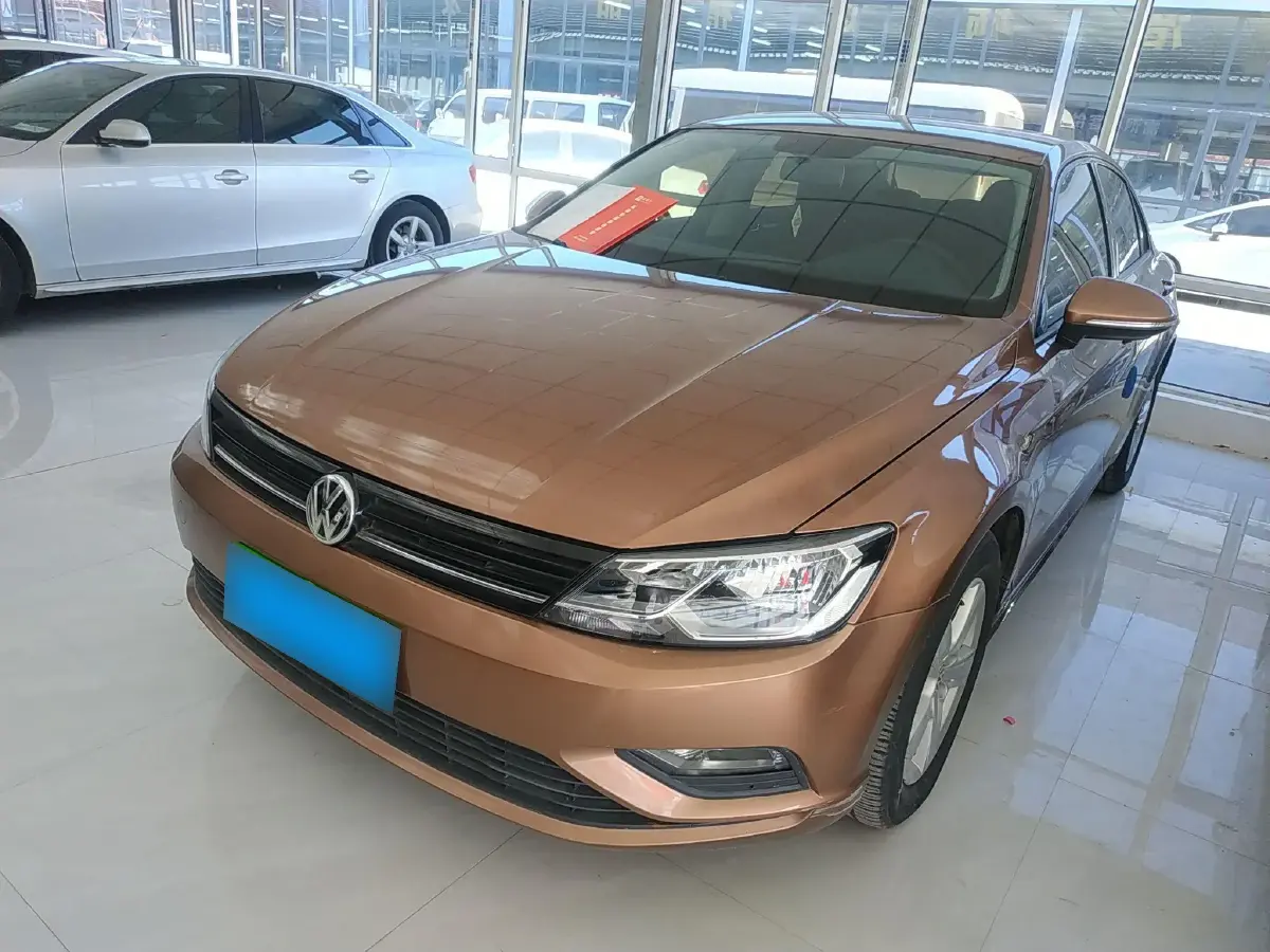 2015 Volkswagen Lamando 1.4T 131HP L4 7DCT