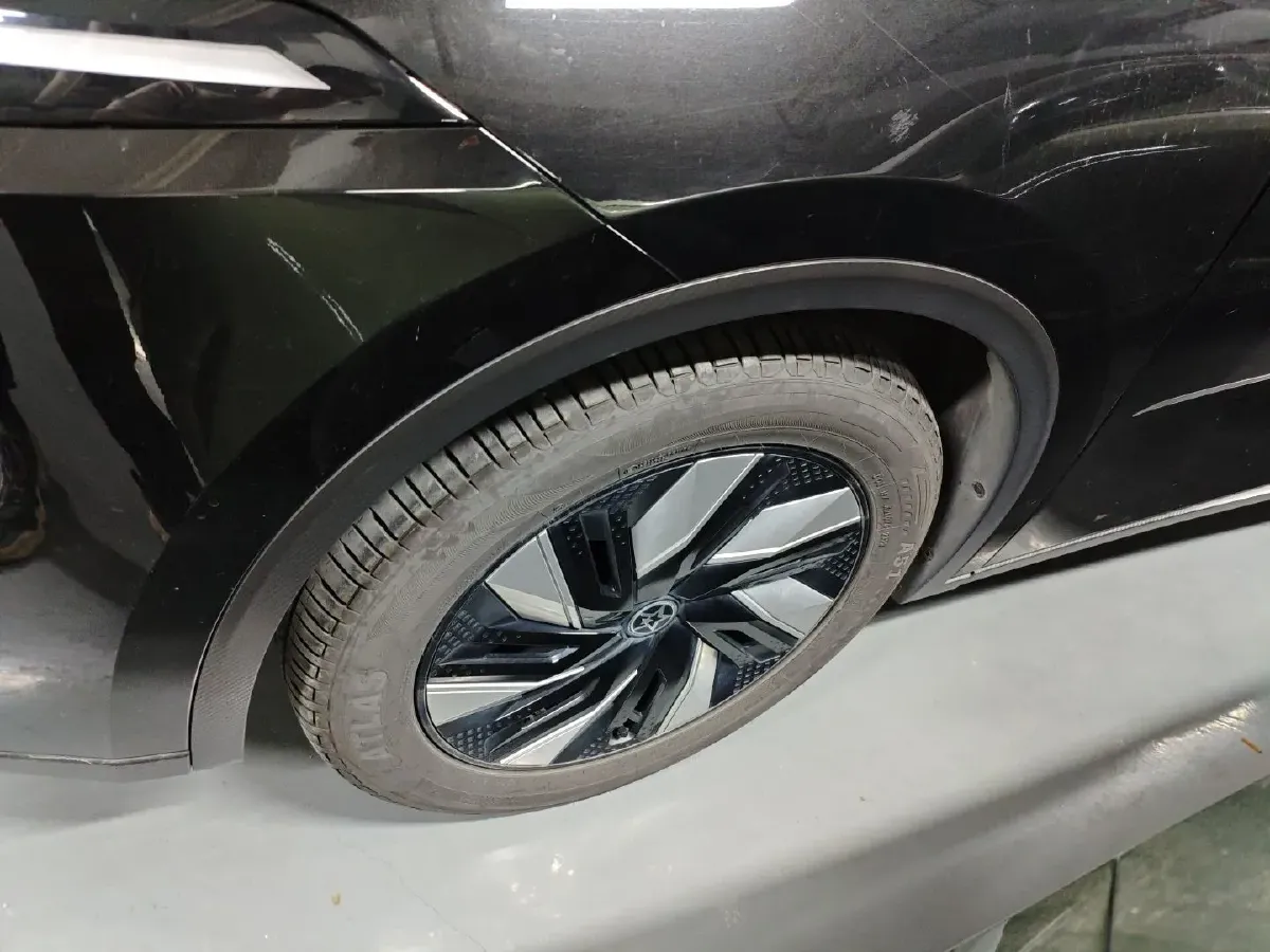 2023 Venucia Grand V DD-i 1.5T 163HP L4 E-CVT PHEV 18.4KWH,autocango,china used car exporter,china ev exporter,chinese used car exporter,chinese used ev exporter