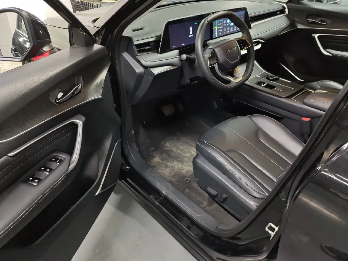 2023 Venucia Grand V DD-i 1.5T 163HP L4 E-CVT PHEV 18.4KWH,autocango,china used car exporter,china ev exporter,chinese used car exporter,chinese used ev exporter