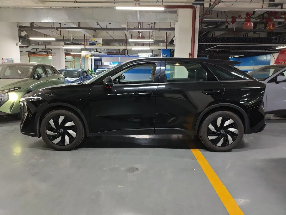2023 Venucia Grand V DD-i 1.5T 163HP L4 E-CVT PHEV 18.4KWH,autocango,china used car exporter,china ev exporter,chinese used car exporter,chinese used ev exporter