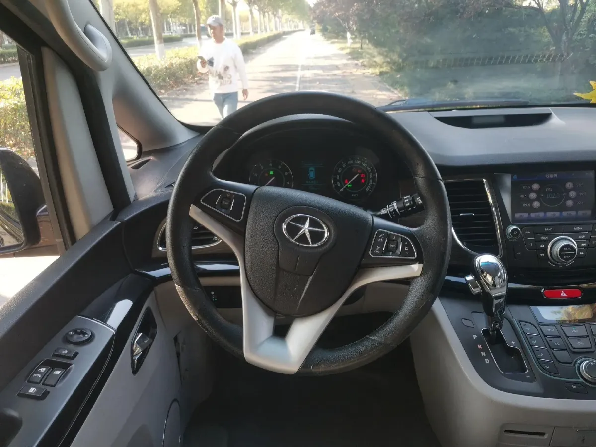 2013 JAC Refine M5 2.0T 177HP L4 5AT,autocango,china used car exporter,china ev exporter,chinese used car exporter,chinese used ev exporter