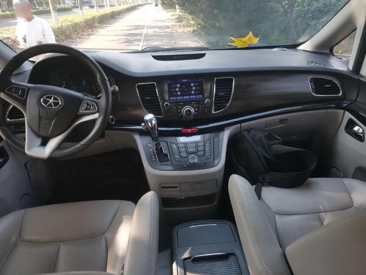 2013 JAC Refine M5 2.0T 177HP L4 5AT,autocango,china used car exporter,china ev exporter,chinese used car exporter,chinese used ev exporter