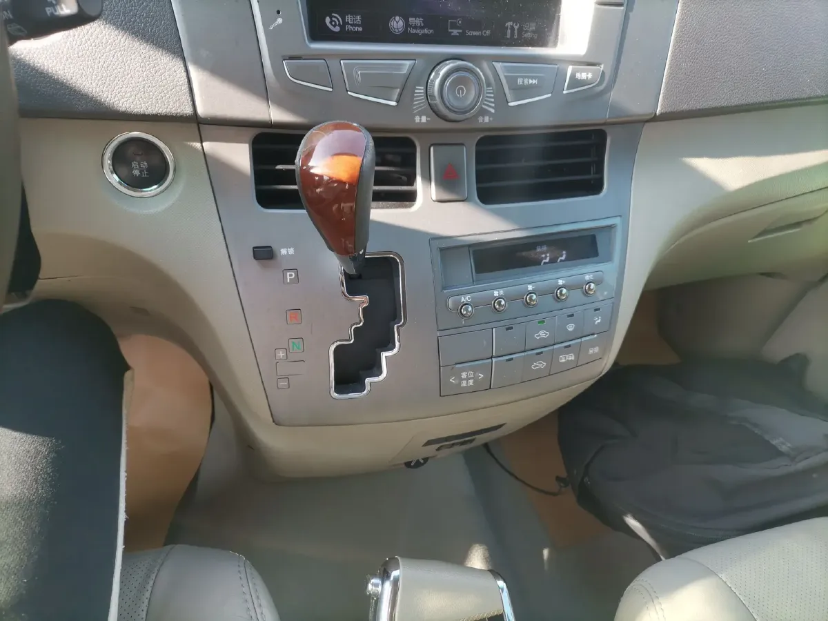 2013 BYD M6 2.4L 160HP L4 4AT,autocango,china used car exporter,china ev exporter,chinese used car exporter,chinese used ev exporter