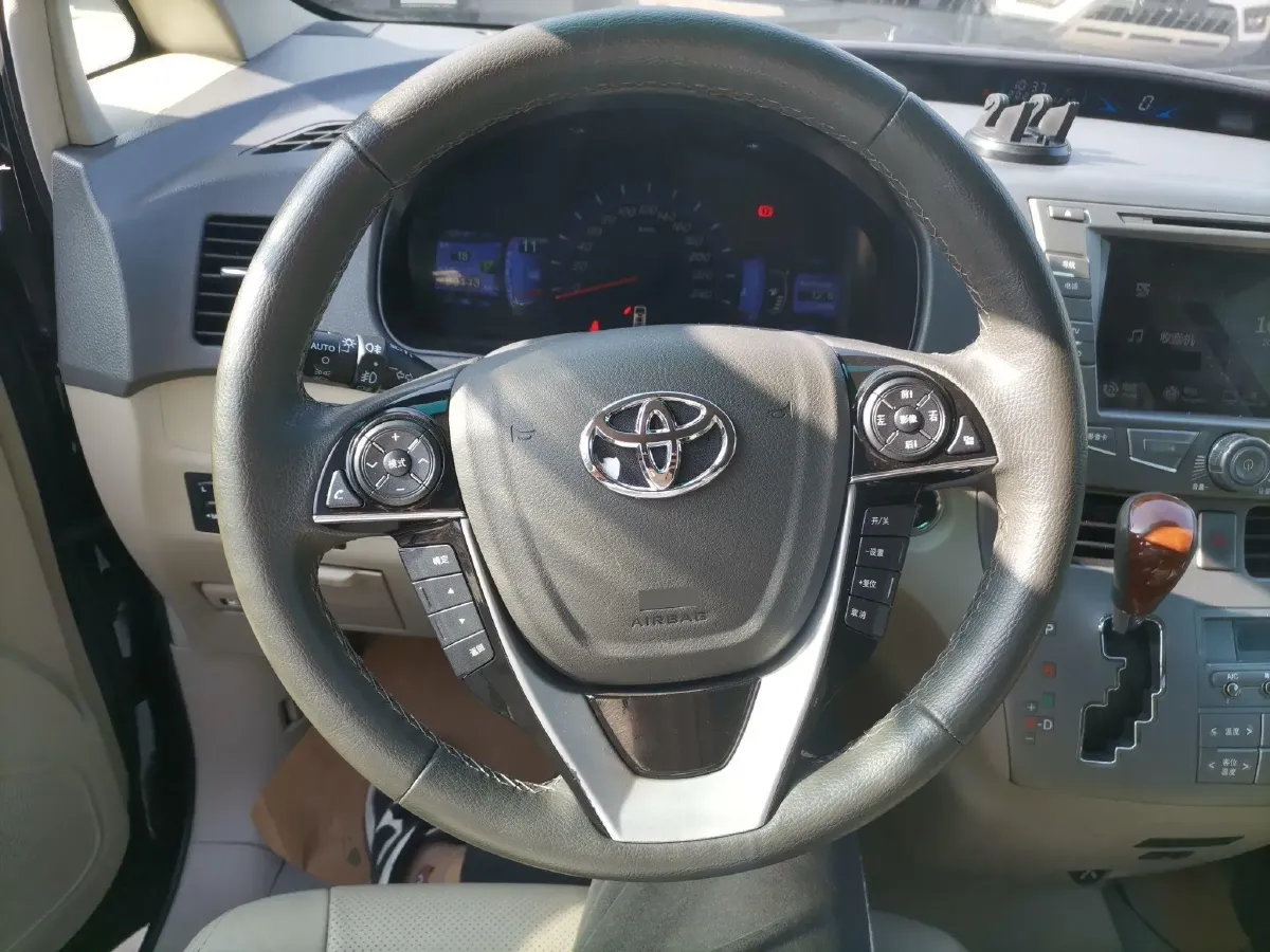 2013 BYD M6 2.4L 160HP L4 4AT,autocango,china used car exporter,china ev exporter,chinese used car exporter,chinese used ev exporter