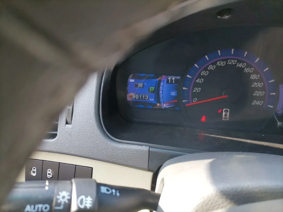 2013 BYD M6 2.4L 160HP L4 4AT,autocango,china used car exporter,china ev exporter,chinese used car exporter,chinese used ev exporter