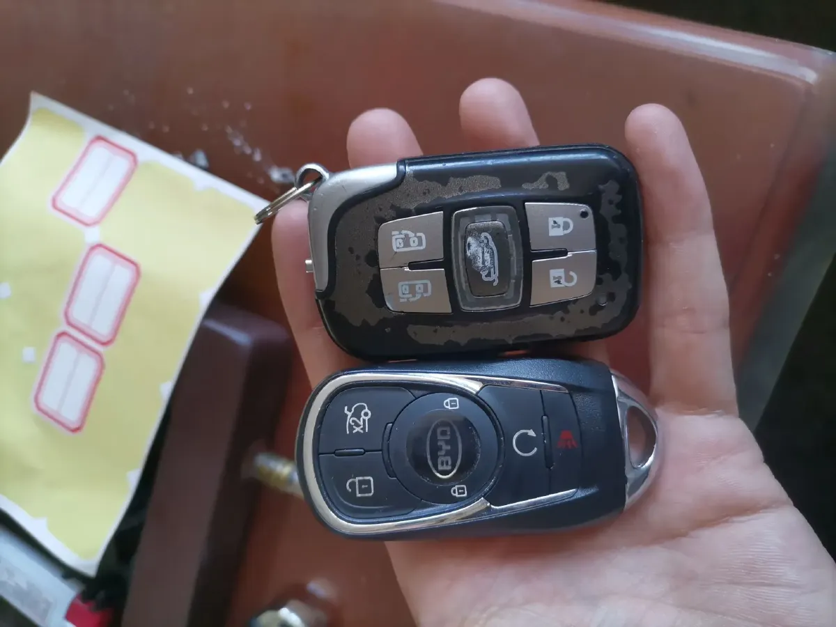 2013 BYD M6 2.4L 160HP L4 4AT,autocango,china used car exporter,china ev exporter,chinese used car exporter,chinese used ev exporter