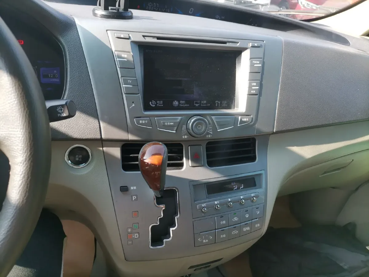 2013 BYD M6 2.4L 160HP L4 4AT,autocango,china used car exporter,china ev exporter,chinese used car exporter,chinese used ev exporter