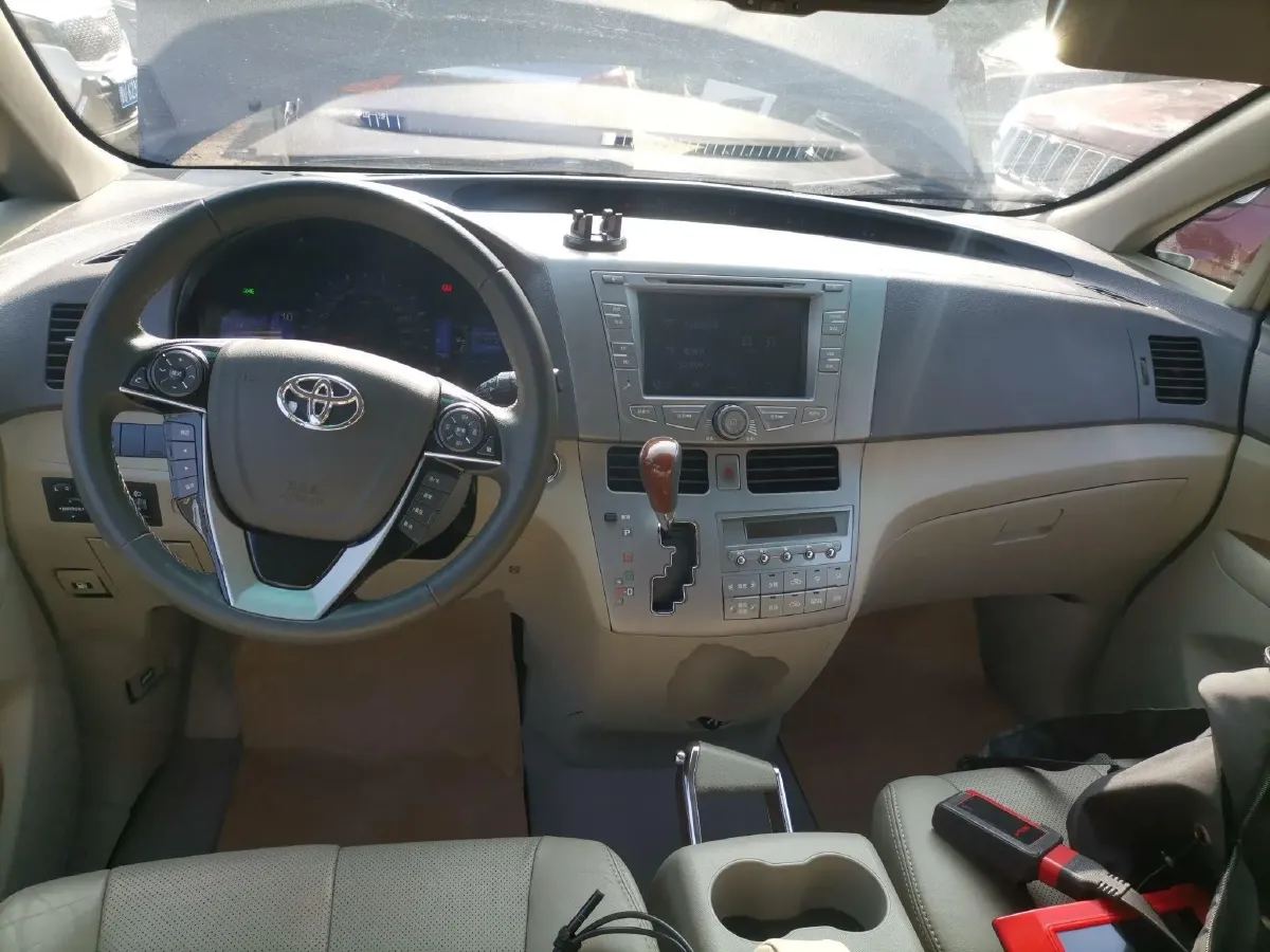 2013 BYD M6 2.4L 160HP L4 4AT,autocango,china used car exporter,china ev exporter,chinese used car exporter,chinese used ev exporter