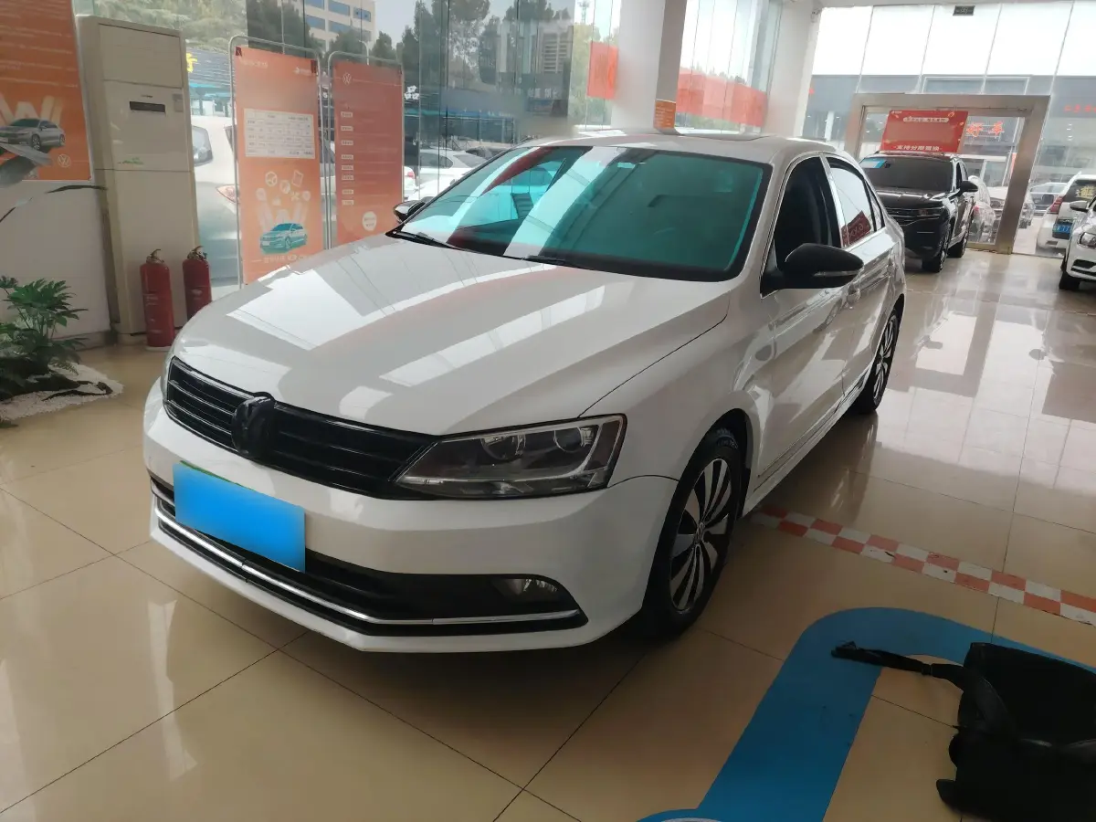 2018 Volkswagen Sagitar 1.6L 110HP L4 6AT
