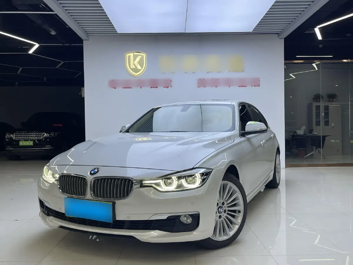2018 BMW 3 Series 2.0T 184HP L4 8AT