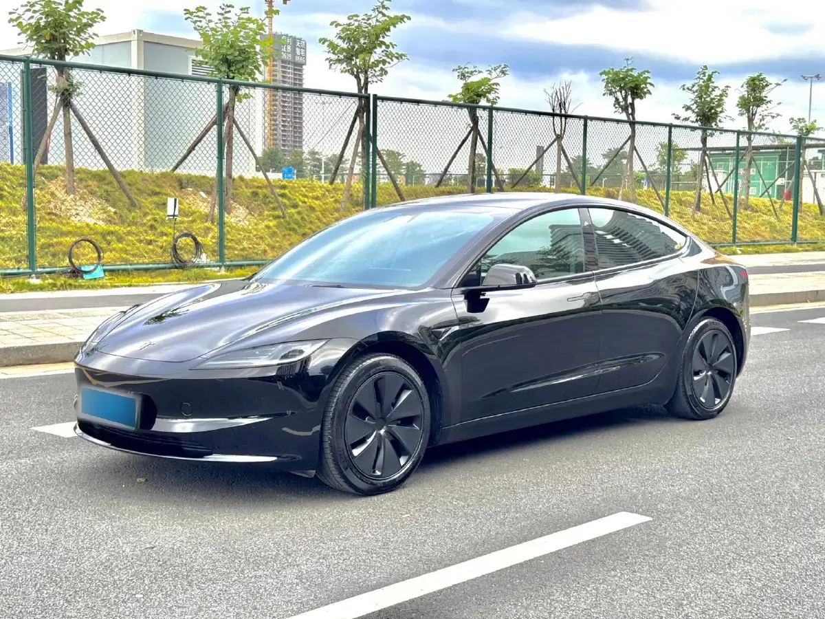 2023 Tesla Model 3 BEV 60KWH