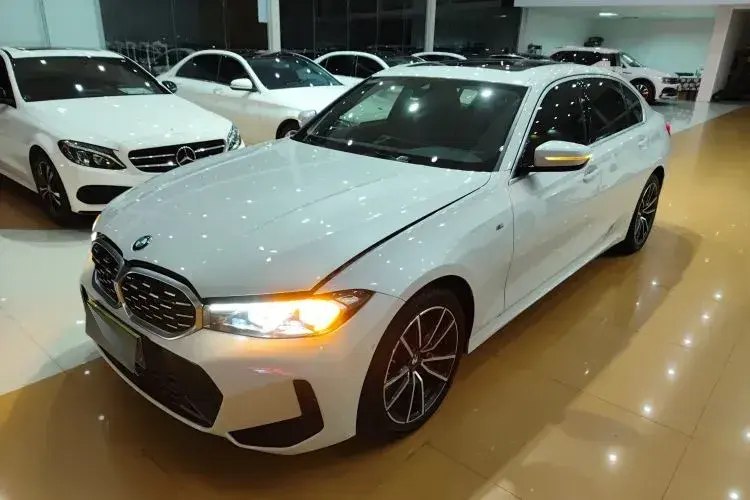 2023 BMW 3 Series 2.0T 184HP L4 8AT