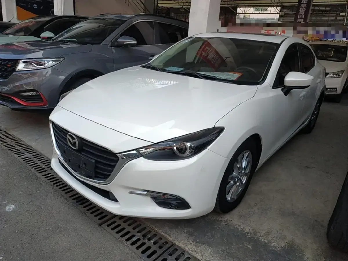 2017 Mazda 3 Axela 1.5L 117HP L4 6AT