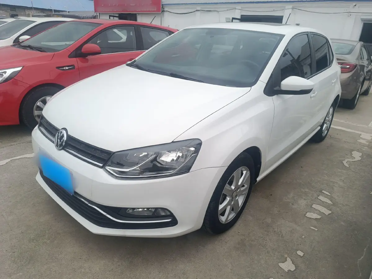 2016 Volkswagen Polo 1.6L 110HP L4 6AT