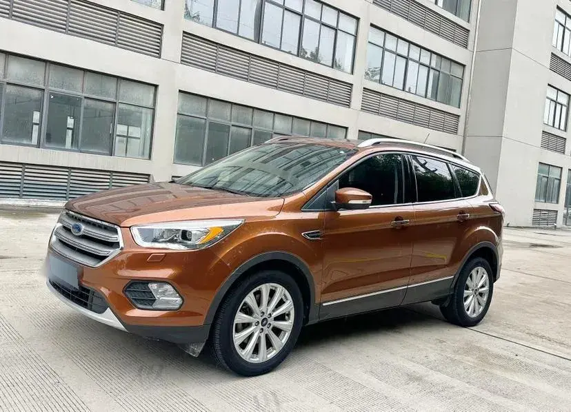 2017 Ford Kuga 2.0T 245HP L4 6AT