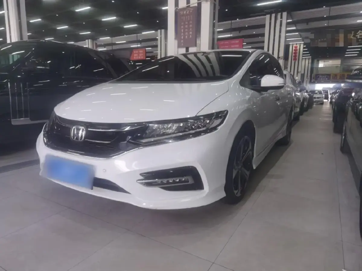 2017 Honda Jade 1.5T 156HP L4 CVT