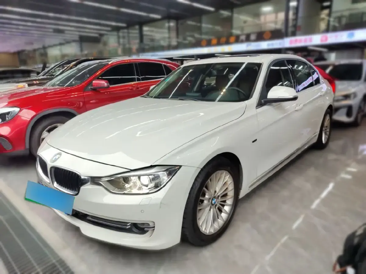 2015 BMW 3 Series 2.0T 184HP L4 8AT