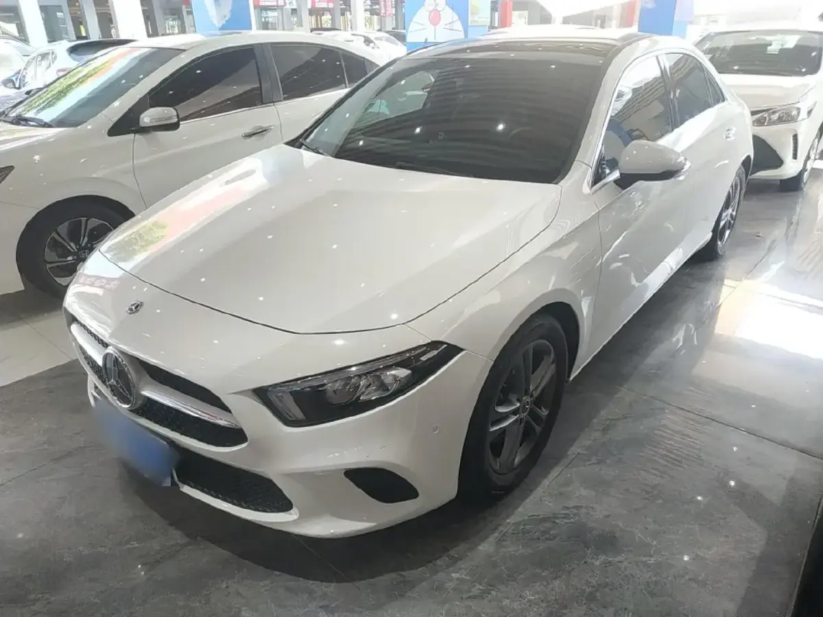 2020 Mercedes-Benz A Class 1.3T 163HP L4 7DCT