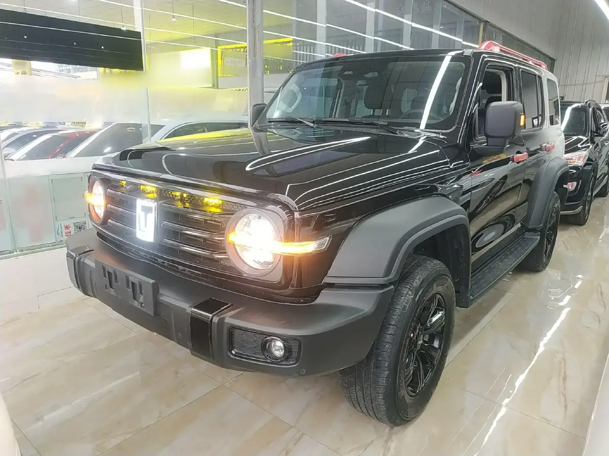 2023 Tank 300 2.0T 227HP L4 8AT