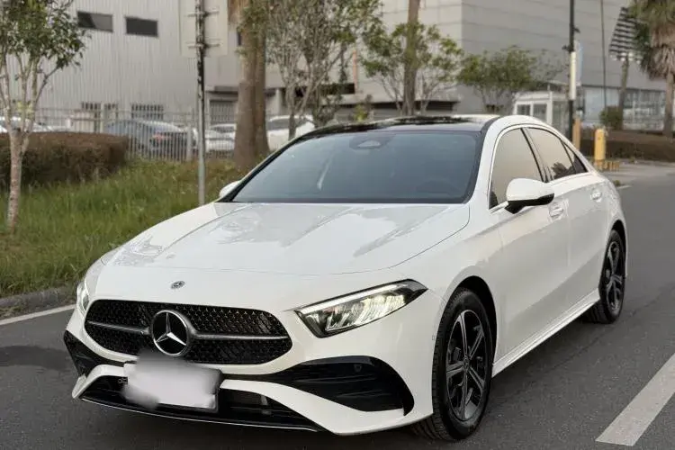 2023 Mercedes-Benz A Class 1.3T 163HP L4 7DCT