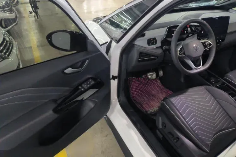 2024 Volkswagen ID.3 BEV 52.8KWH,autocango,china used car exporter,china ev exporter,chinese used car exporter,chinese used ev exporter