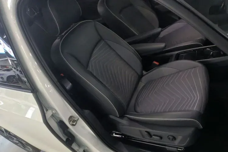 2024 Volkswagen ID.3 BEV 52.8KWH,autocango,china used car exporter,china ev exporter,chinese used car exporter,chinese used ev exporter