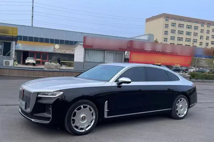 2020 HongQi H9 2.0T 252HP L4 7DCT