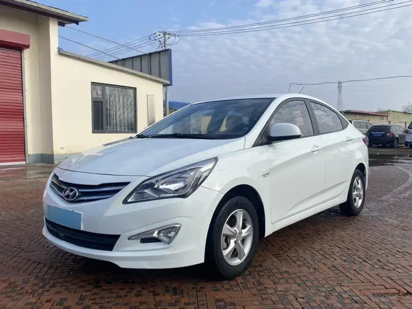 2014 Hyundai Reina 1.4L 107HP L4 5MT