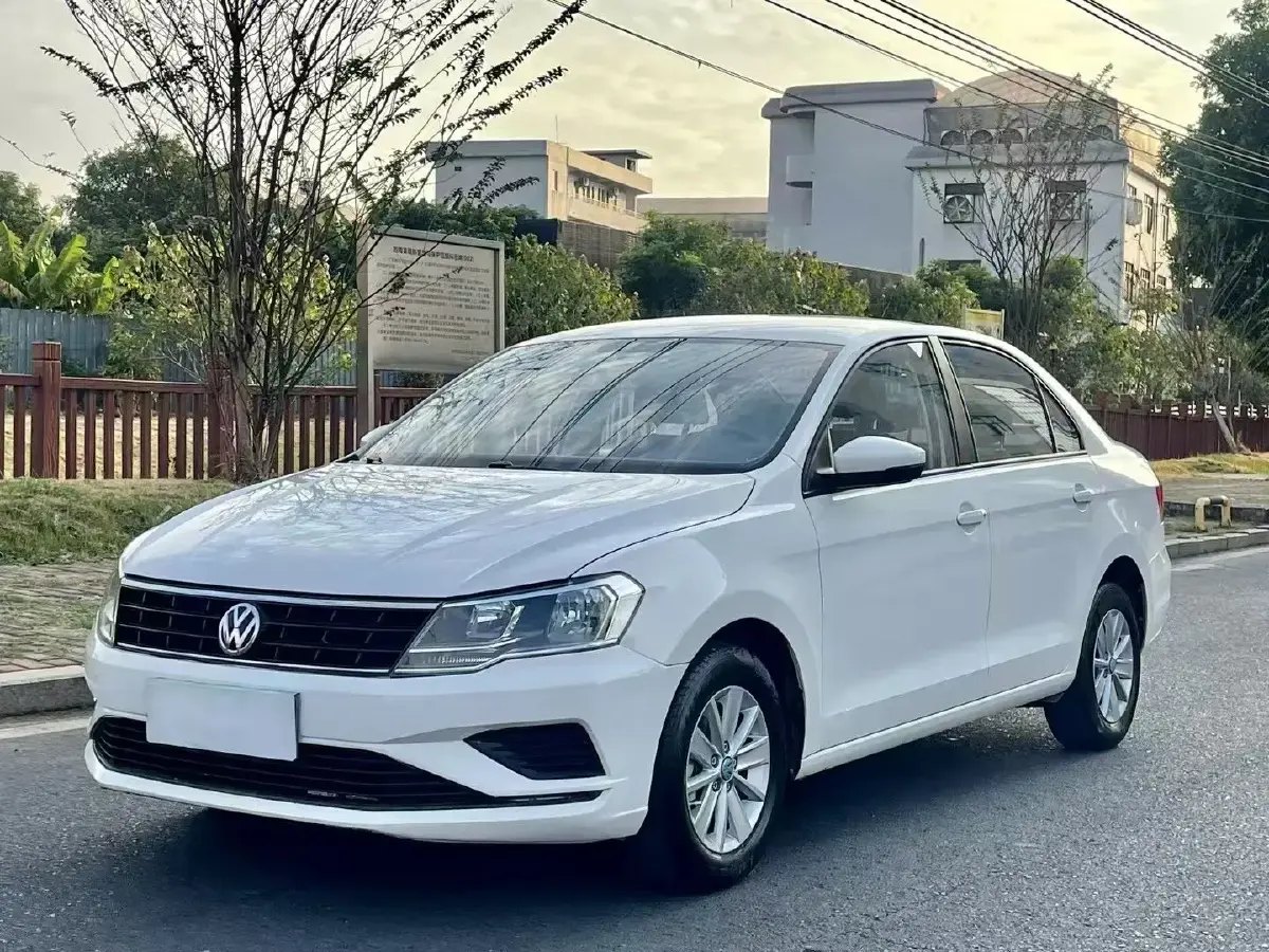 2017 Volkswagen Jetta 1.5L 110HP L4 5MT