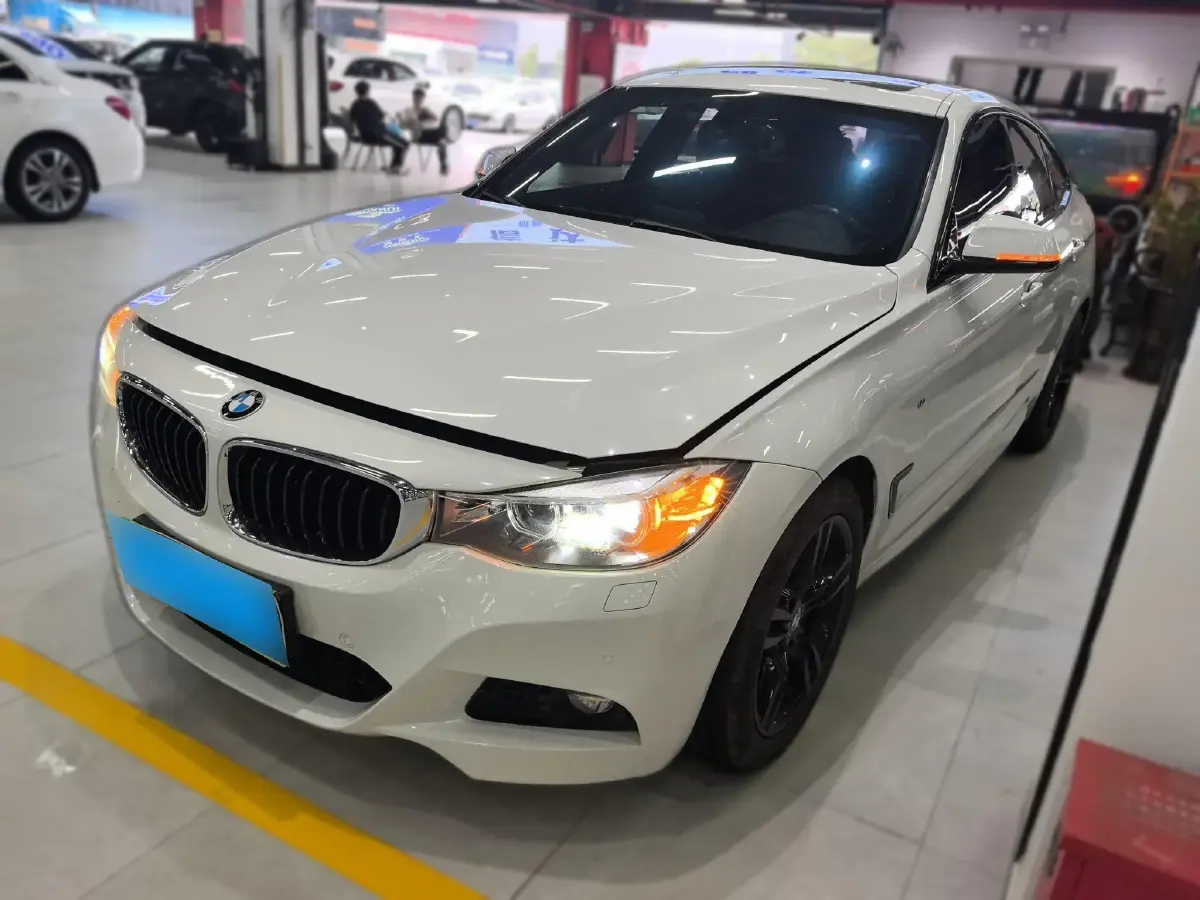 2017 BMW 3 Series GT 2.0T 184HP L4 8AT