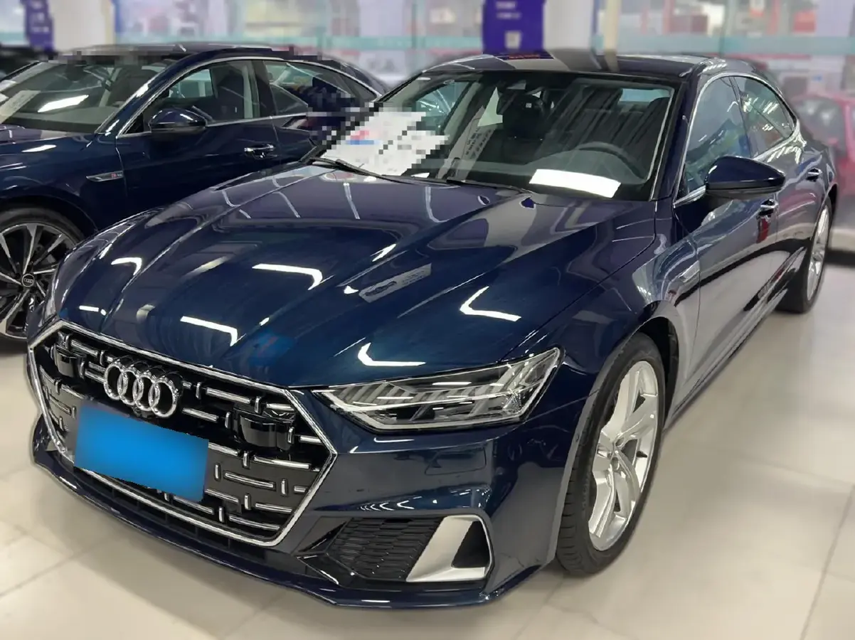 2022 Audi A7L 2.0T 245HP L4 7DCT