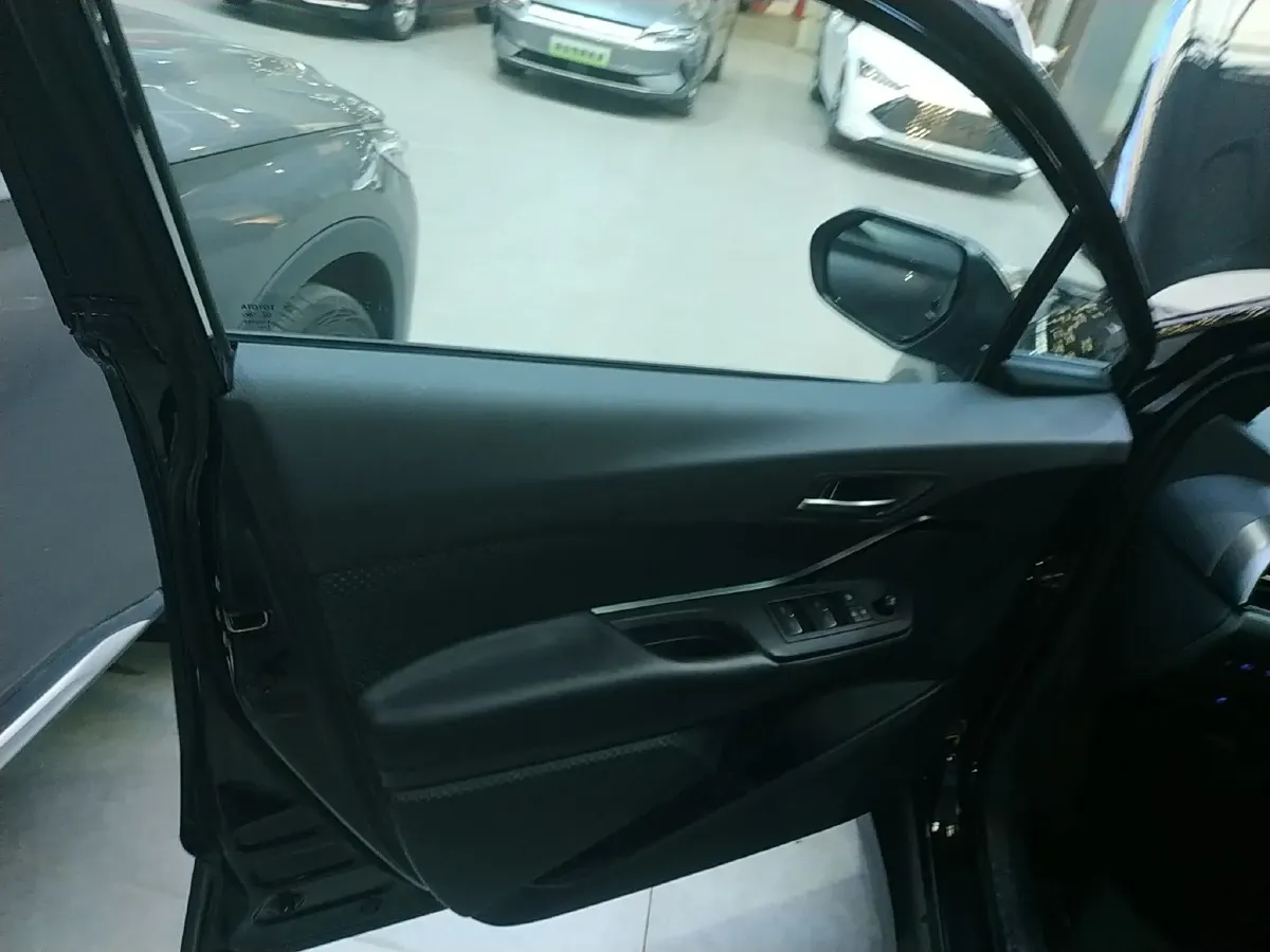 2020 Toyota Izoa E BEV 54.3KWH,autocango,china used car exporter,china ev exporter,chinese used car exporter,chinese used ev exporter