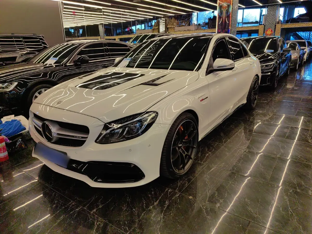 2017 Mercedes-Benz C AMG 4.0T 476HP V8 7AT